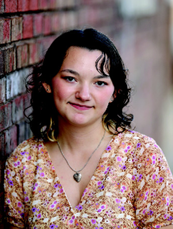 Mary Perry Fine Arts Scholarship ($1,000)